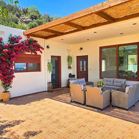 Villa Balcony, Cozy Villa With Amazing View Rodhia  Екстер'єр фото
