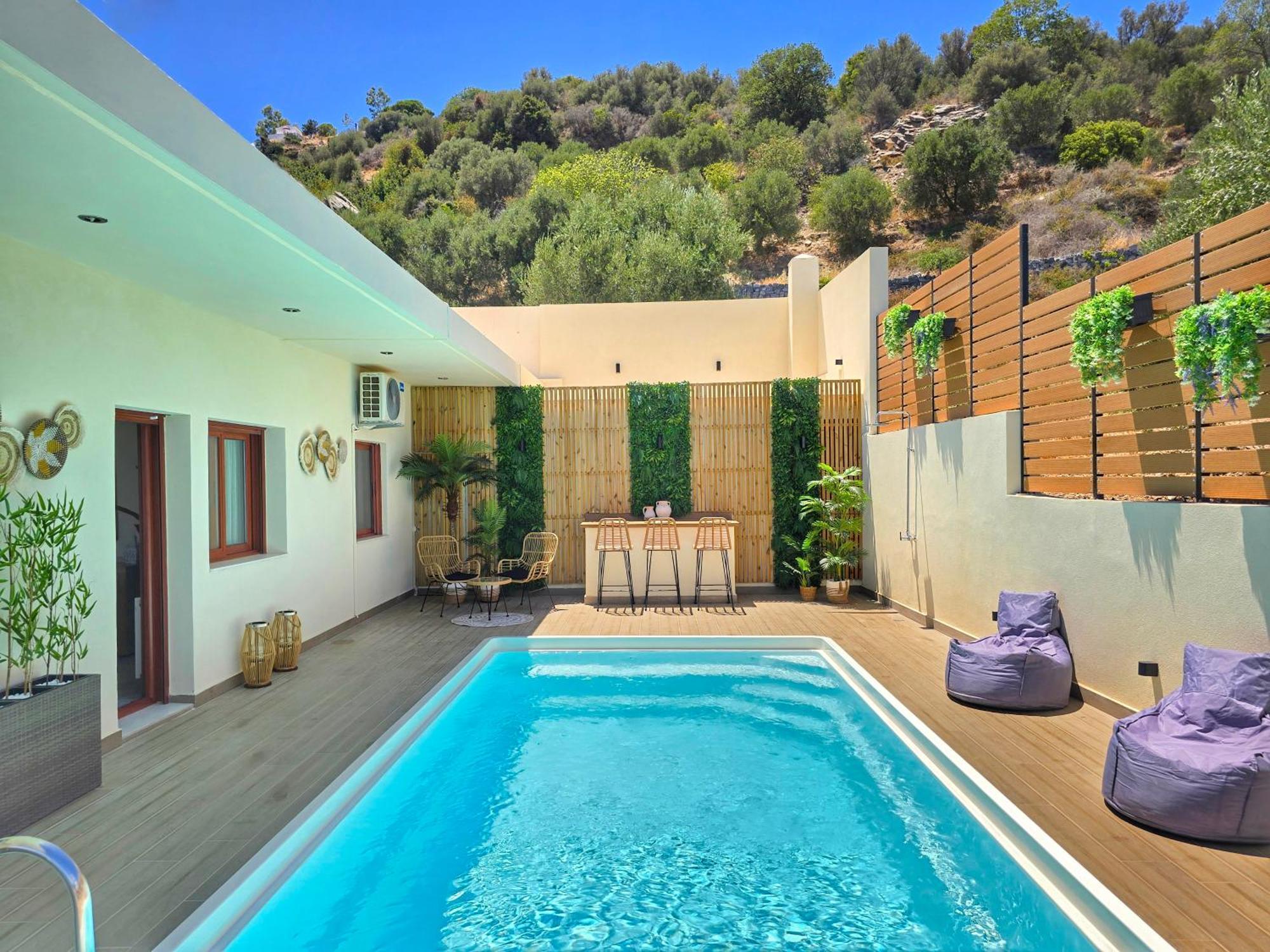 Villa Balcony, Cozy Villa With Amazing View Rodhia  Екстер'єр фото