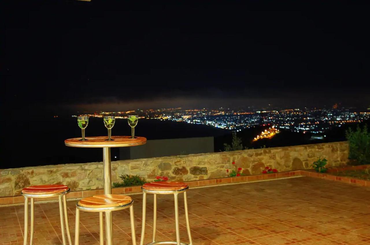 Villa Balcony, Cozy Villa With Amazing View Rodhia  Екстер'єр фото